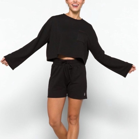 NWT Free People Movement 2pc set in Black Size Medium - Picture 2 of 9